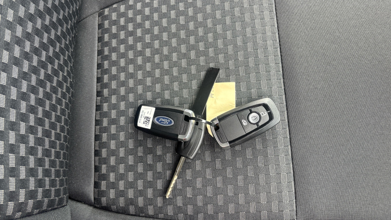 Ford Transit E-350 L3 Rwd 135kW 68kWh H2 Trend Van Auto